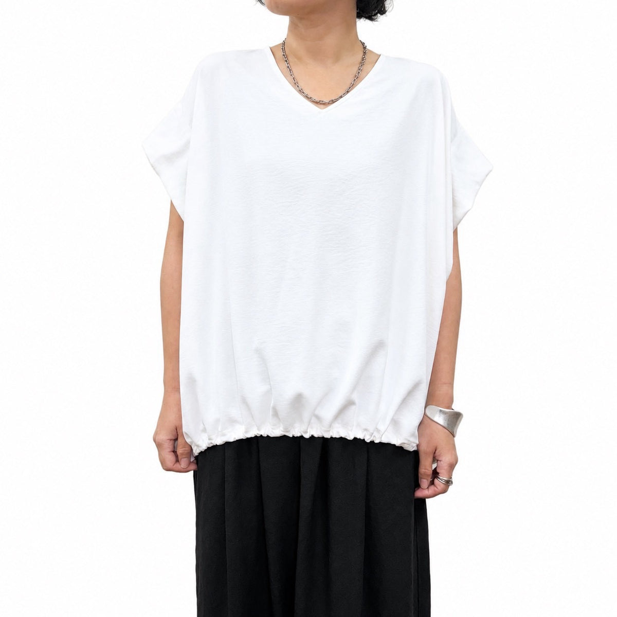 【siro de la bonte| '27 Spring Collection】hightwist smooth Vneck tucksleeve pullover R713214/3月中旬から4月上旬発送予定