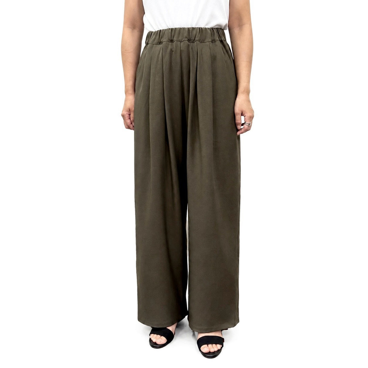 【siro de la bonte| '27 Spring Collection】 stretch linen like twill tuck easy pants R713306／２月上旬から２月下旬発送予定