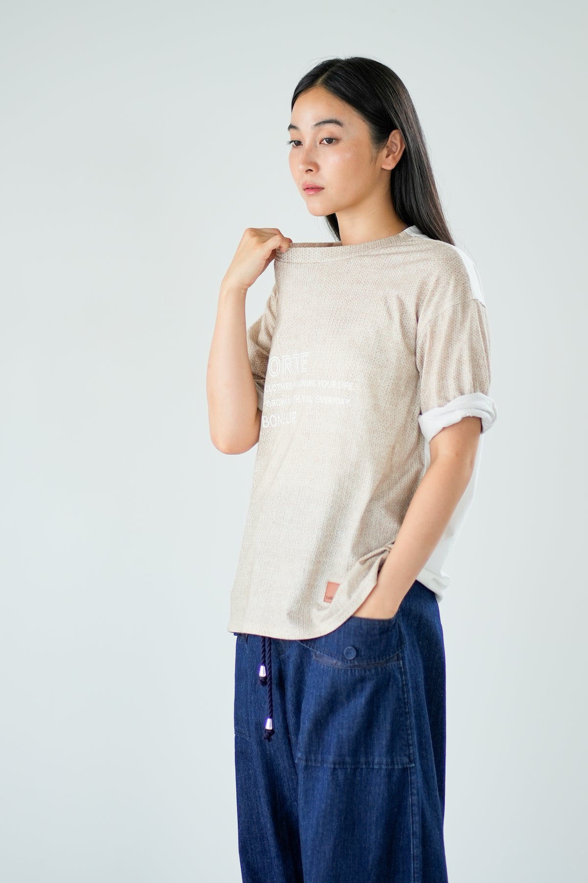 【Lallia Mu】 ファブリックプリントTシャツ 2711538／3月上旬～3月中旬発送予定