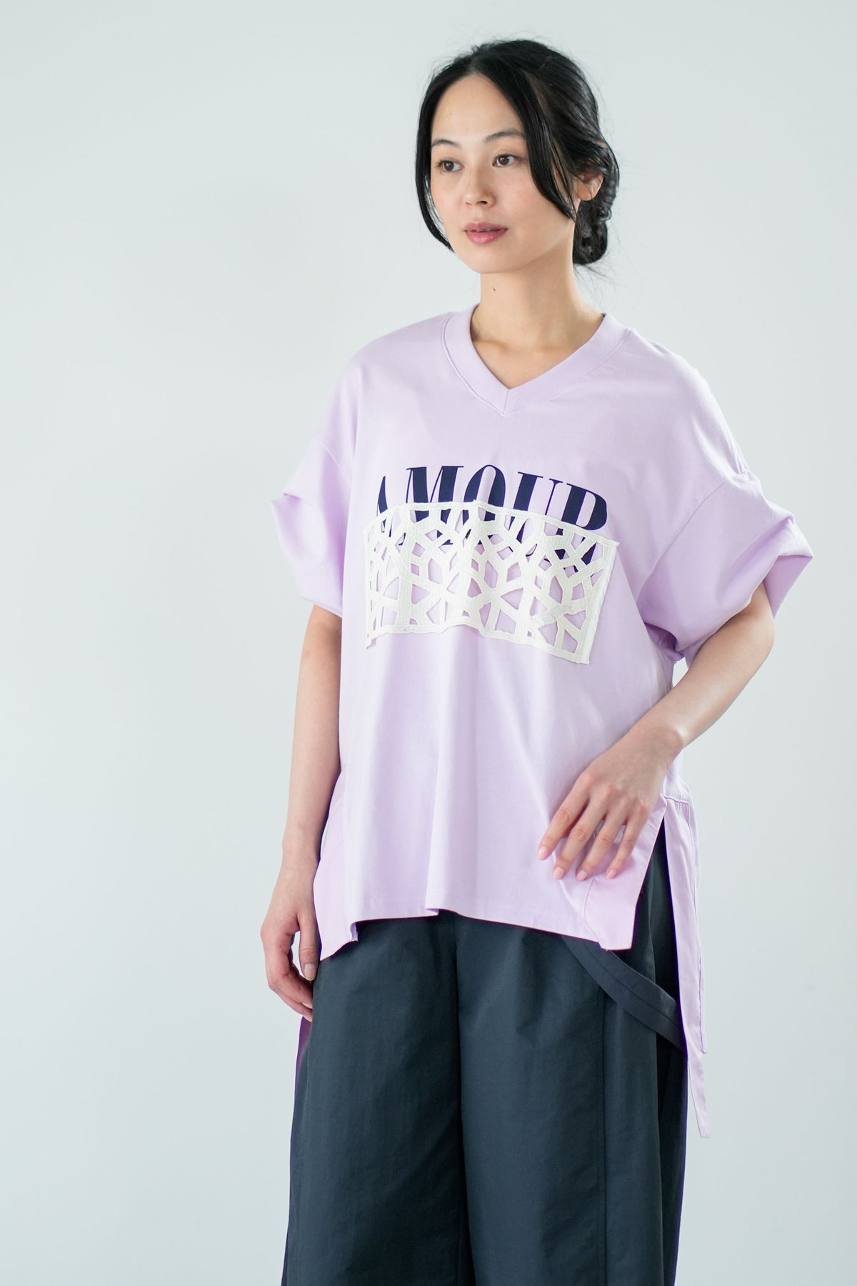 【Lallia Mu】 レースドッキングロゴカットソー 2711535／3月上旬～3月中旬発送予定