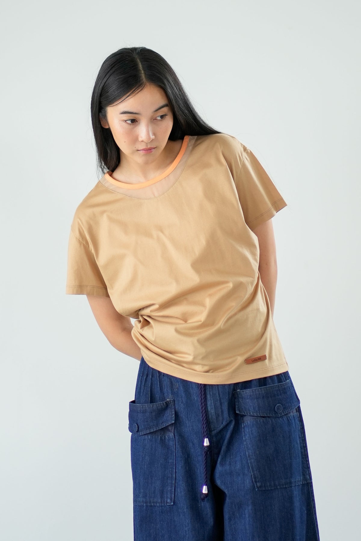 【Lallia Mu】 オーガンジーネックバイカラーカットソー 2711534／3月上旬～3月中旬発送予定