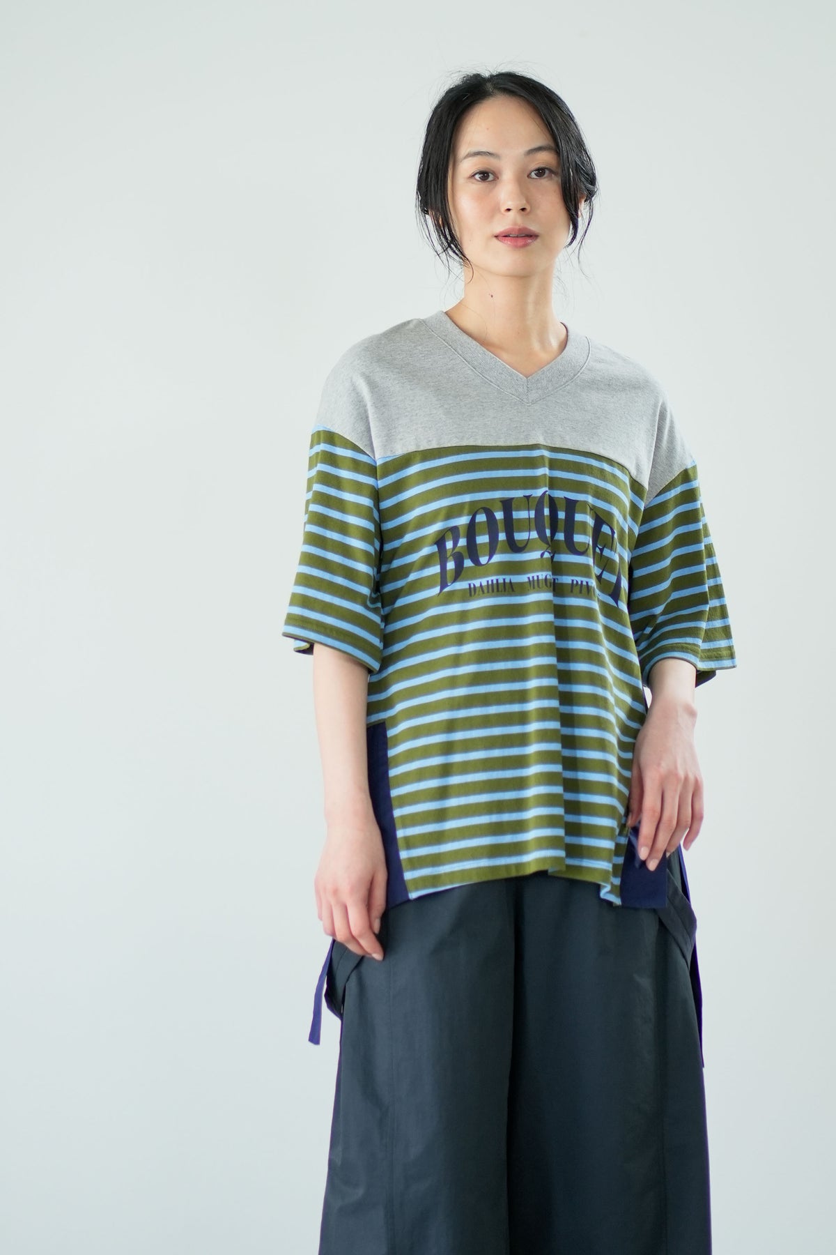 【Lallia Mu】 VネックボーダービックTシャツ 2711536／3月上旬～3月中旬発送予定
