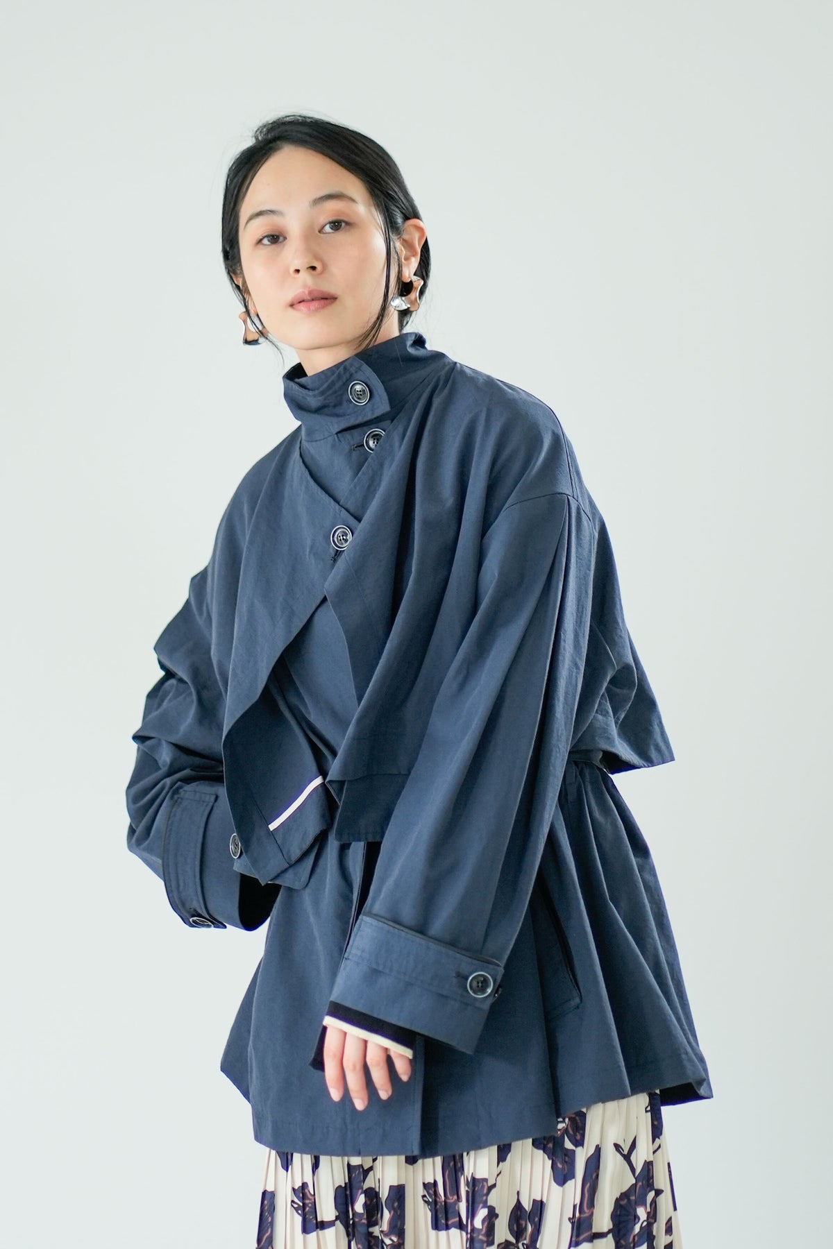【Lallia Mu】 レイヤードフラップテントコート 2711190／2月上旬～2月中旬発送予定