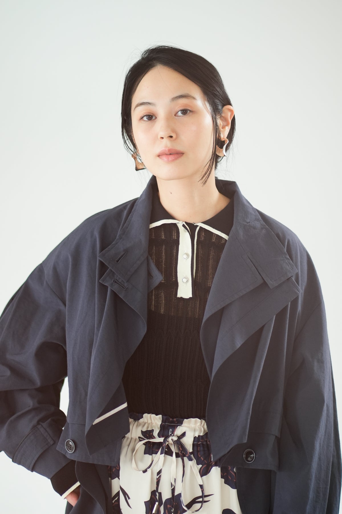 【Lallia Mu】 レイヤードフラップテントコート 2711190／2月上旬～2月中旬発送予定