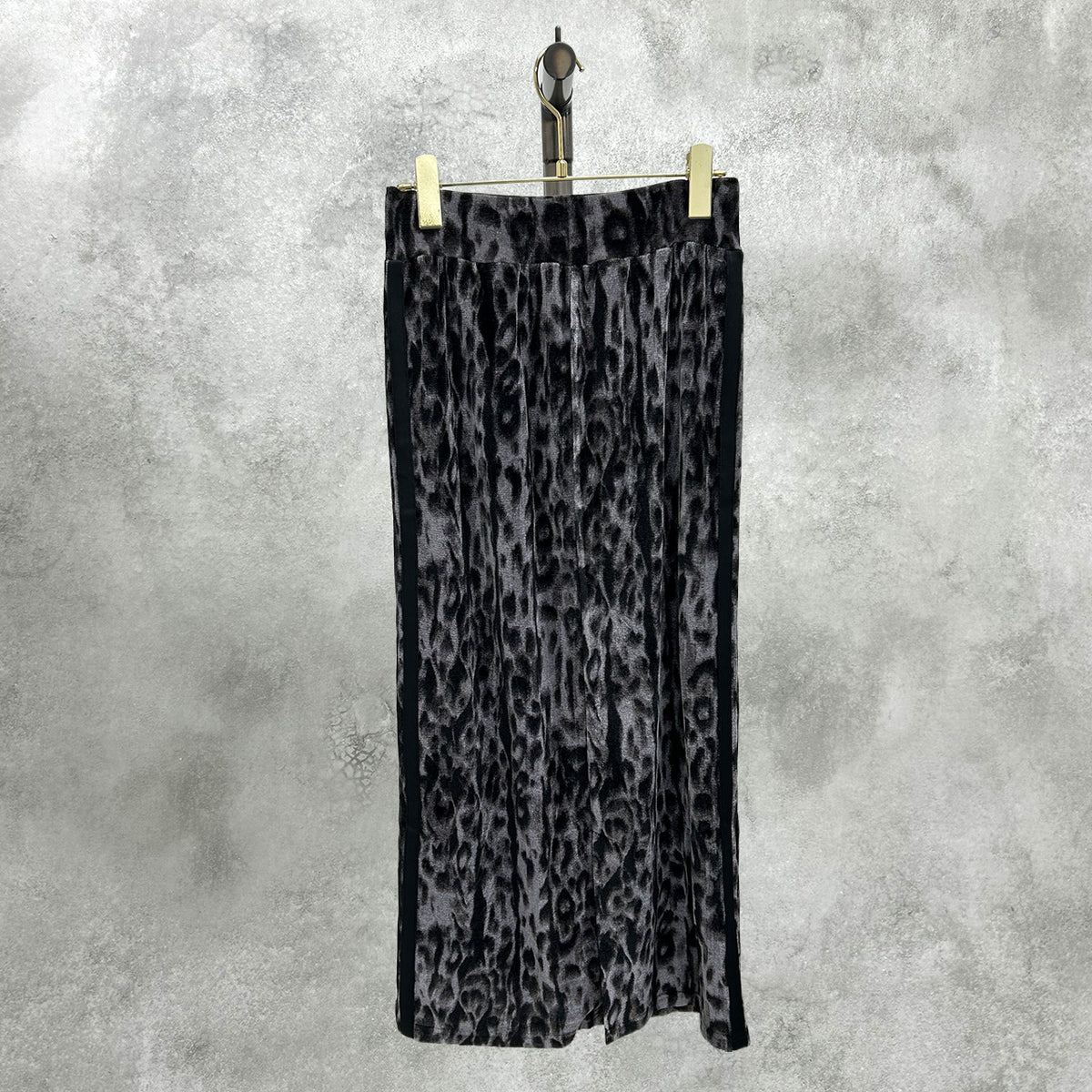 【ayane】 レオパード柄起毛メッシュペンシルスカート 897127／12月下旬～1月下旬発送予定
