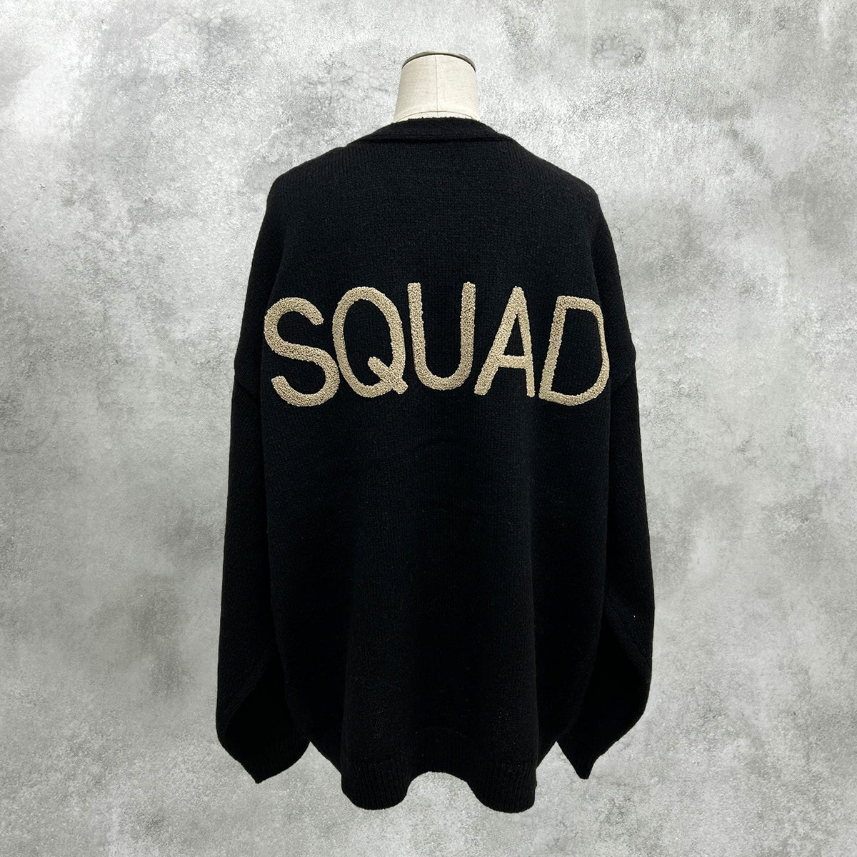 【ayane】 ロゴ刺繡ニットカーディガン 897137／11月下旬～12月上旬発送予定