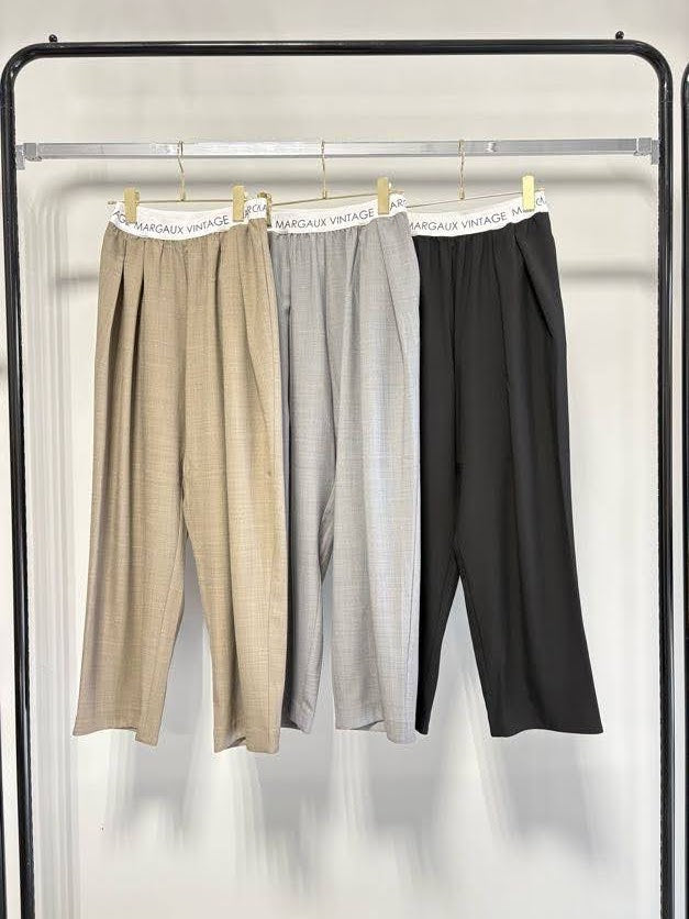 【MARGAUX VINTAGE | '27 Spring Collection】 ウエストロゴタックパンツ PT 27003／１月中旬から２月中旬発送予定