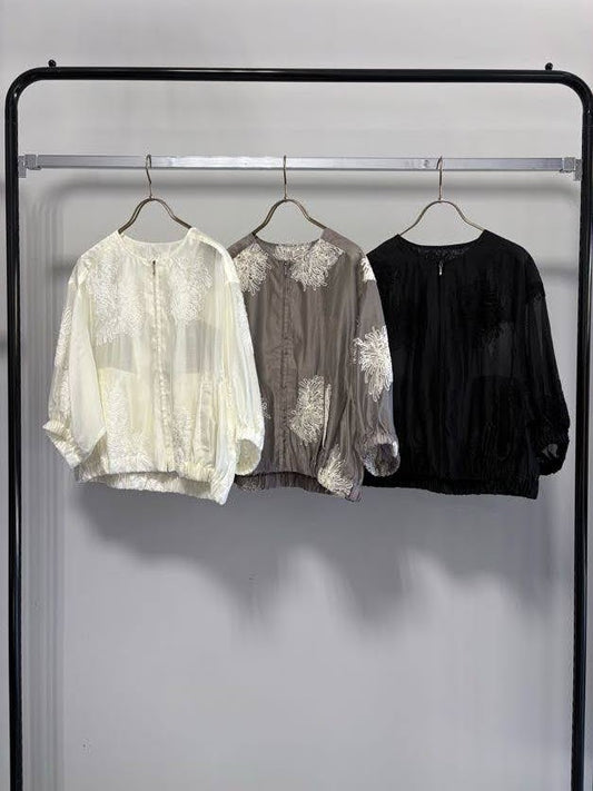 【MARGAUX VINTAGE | '27 Spring Collection】 刺繍ZIPシアーブルゾン   JK 27023／3月上旬から4月上旬発送予定