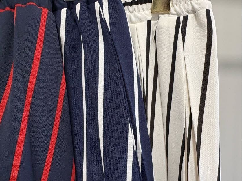 【MARGAUX VINTAGE | '27 Spring Collection】 ストライププリーツスカート   SK 27026／2月上旬から3月上旬発送予定