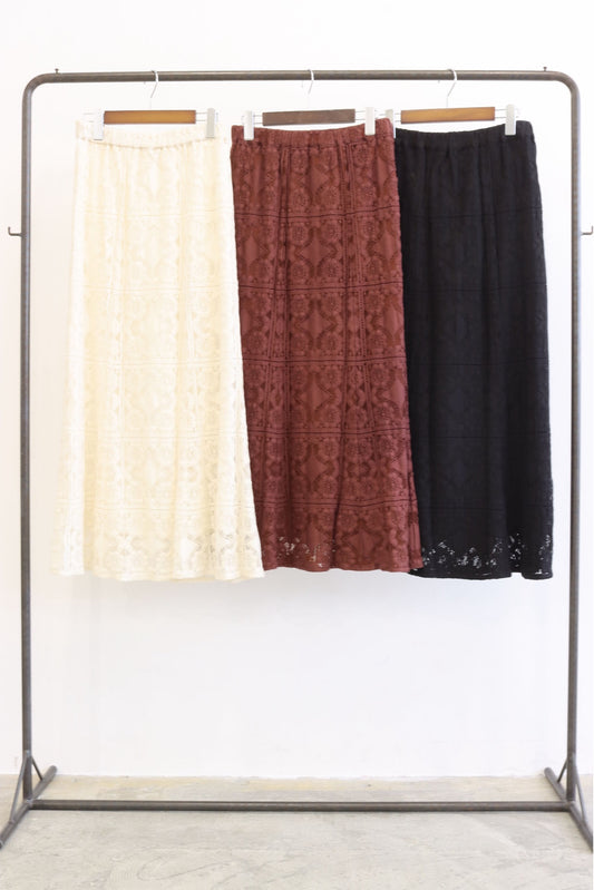 【LE MELANGE| '27 Spring Collection】モザイク柄パネルレーススカート 8713302／２月下旬から３月中旬発送予定