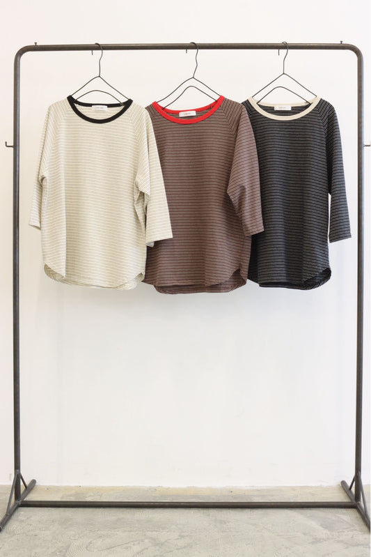 【LE MELANGE| '27 Spring Collection】マルチボーダー七分袖ラグランT 8711010／２月下旬から３月中旬発送予定