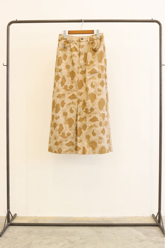 【LE MELANGE| '27 Spring Collection】カモフラージュ柄セミタイトロングスカート 8713304／２月下旬から３月中旬発送予定