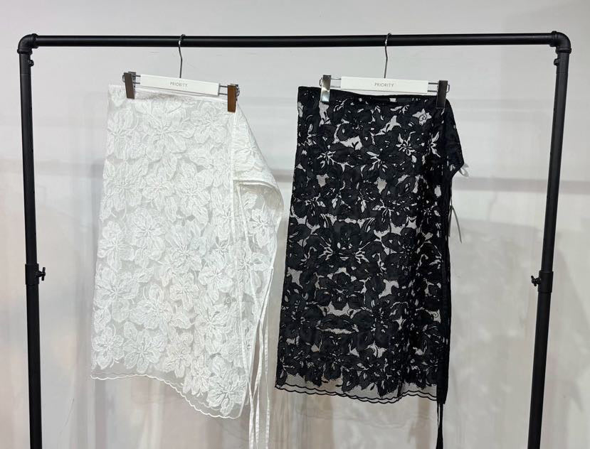 【PRIORITY | Pre-Order '27 Spring Collection】ケミカルレースラップスカート P71080KR／1月末より発送予定