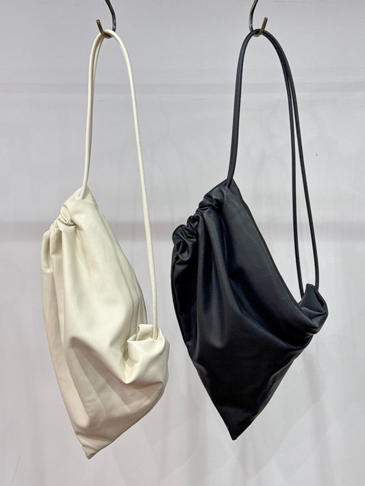 【PRIORITY | '27 Spring Collection】 フェイクレザークロスバッグ P71110BF／１月下旬から２月下旬発送予定