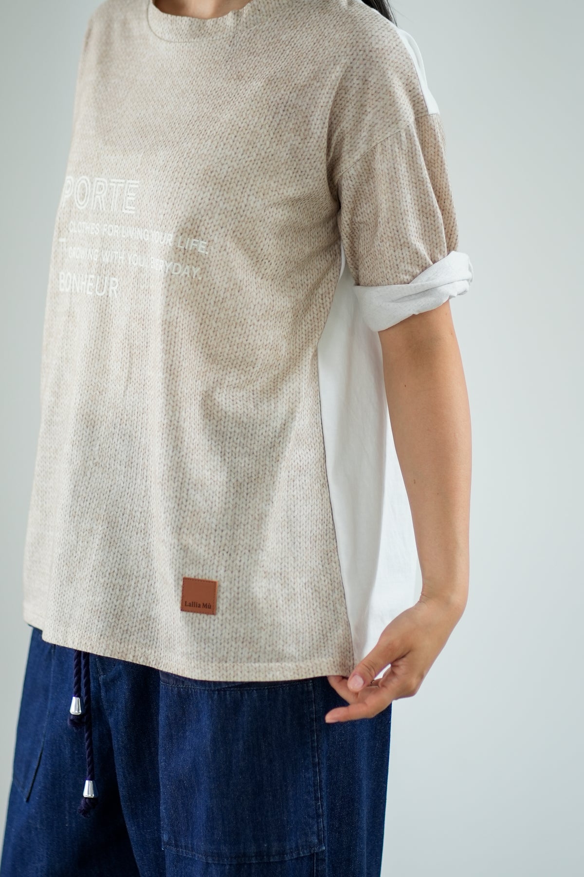 【Lallia Mu】 ファブリックプリントTシャツ 2711538／3月上旬～3月中旬発送予定